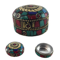 Metal box with turquoise and corals (h-3.2; d-4.7 cm)