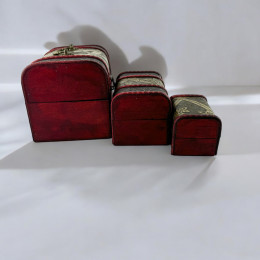 Set of 3 chests (12.9x17.7x13.2 cm 8.8x13.9x9.3 cm 6.4x9.9x6.8 cm)