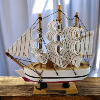 Модель вітрильника на підставці "Морський Бриг Мрії" (14х14х3, 3 см)