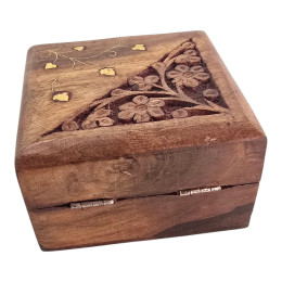 Шкатулка из палисандра резная (5,7х10,2х10,3 см)