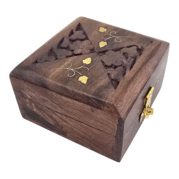 Шкатулка из палисандра резная (5,7х10,2х10,3 см)