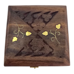 Шкатулка из палисандра резная (5,7х10,2х10,3 см)