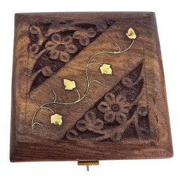 Шкатулка из палисандра резная  (5,7х10,2х10,3 см)