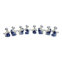 Porcelain goats with gifts (set of 8) (7.6 x 5.5 x 3.8 cm)