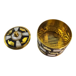 Brass box with mother-of-pearl "Elephants" (d-7, h-7 cm)